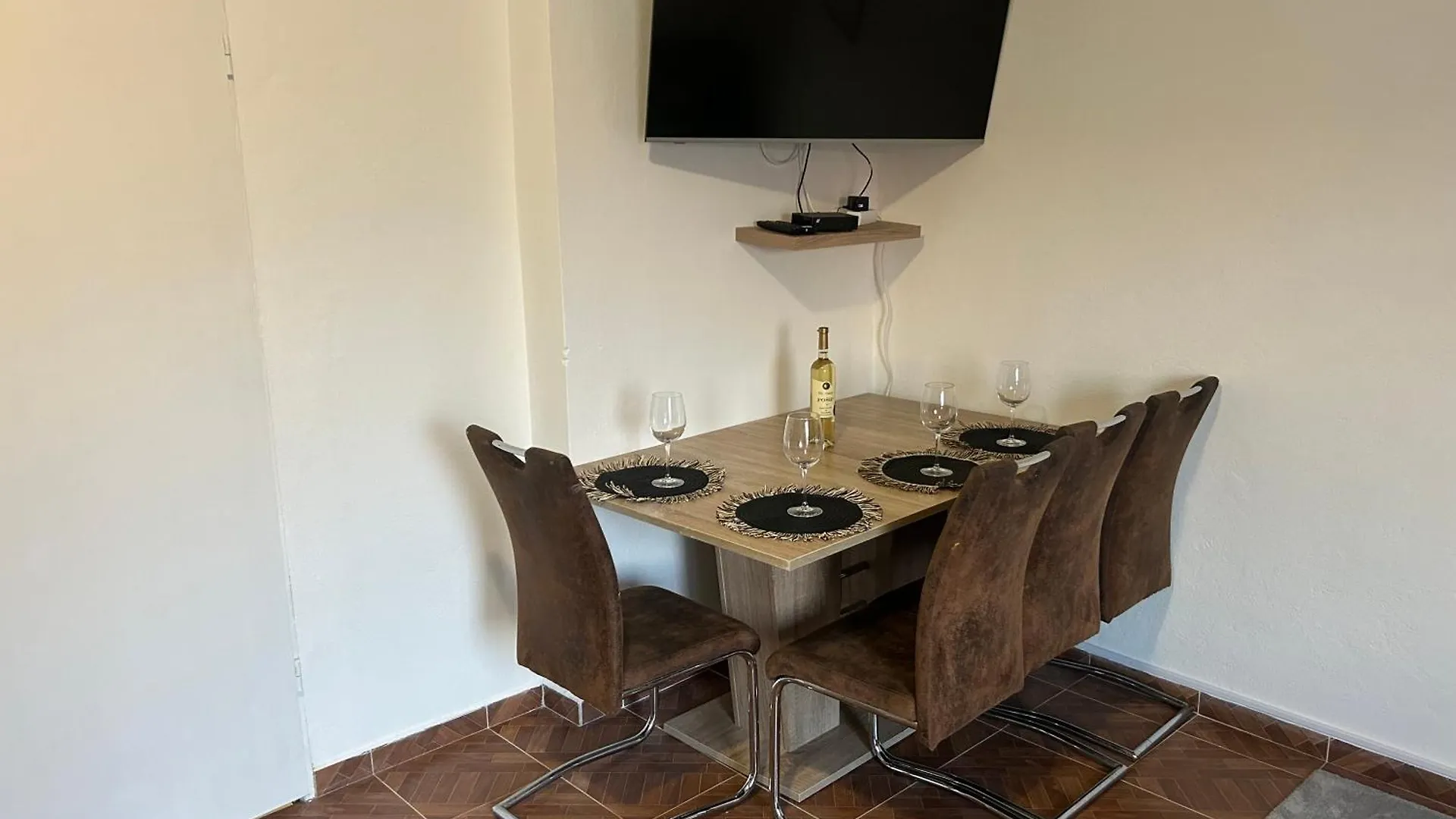 Apartmani Chiara Mrljane