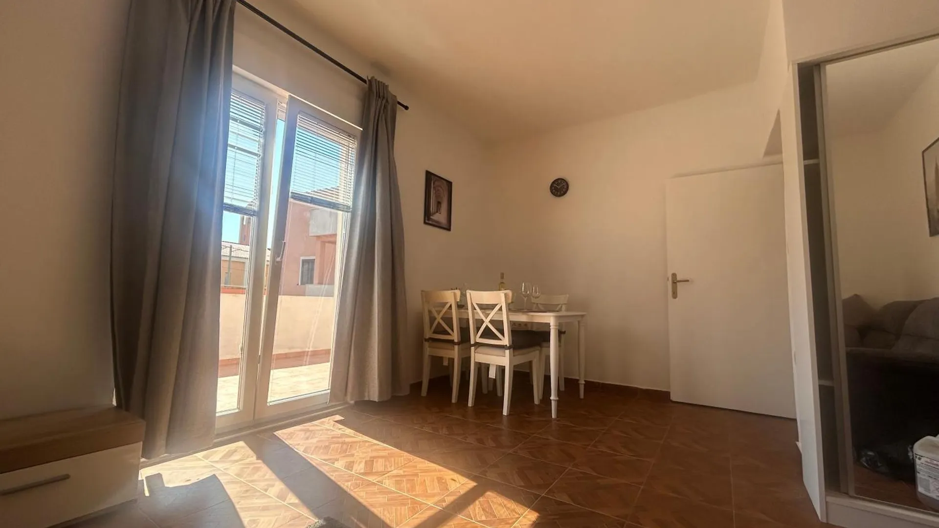 Apartmani Chiara Mrljane Kroatien