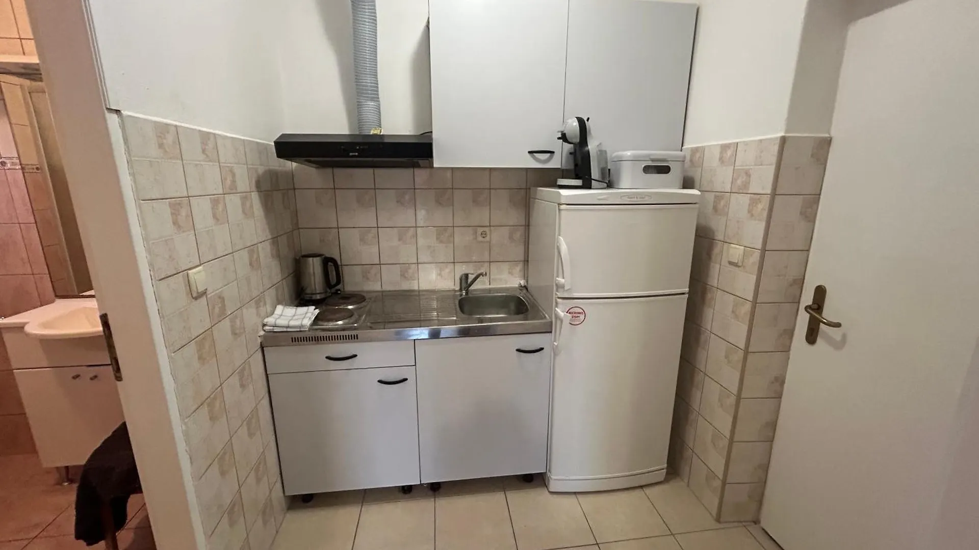 Apartmani Chiara Mrljane 0*,